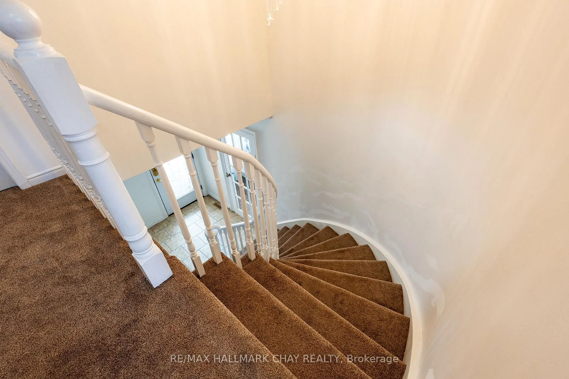 Photo 17 of 26 Orwell Crescent, Barrie, Letitia Heights — HOMEH