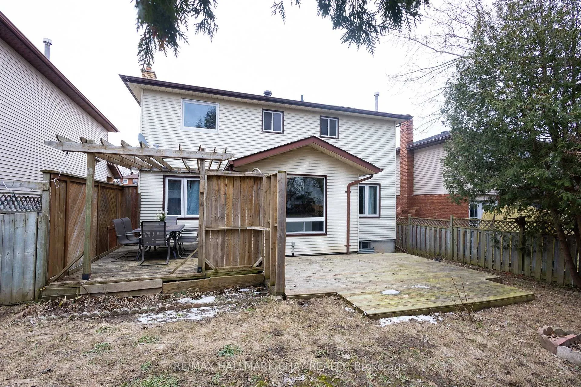 Photo 31 of 26 Orwell Crescent, Barrie, Letitia Heights — HOMEH