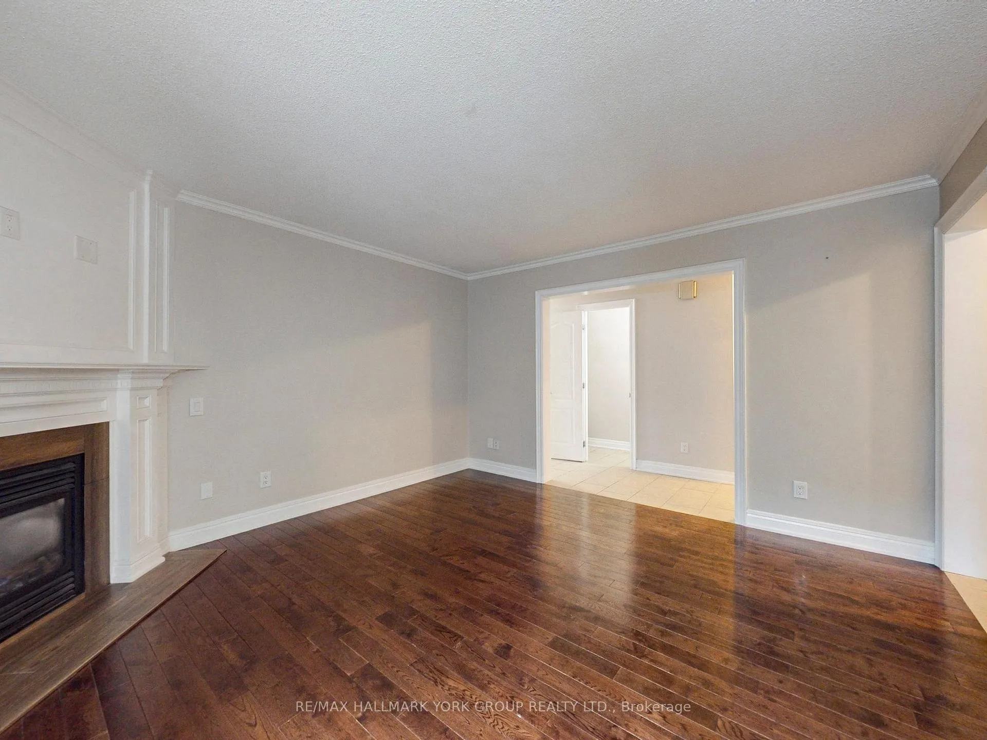 Photo 6 of 161 Spruce Street, Aurora, Aurora Village — HOMEH