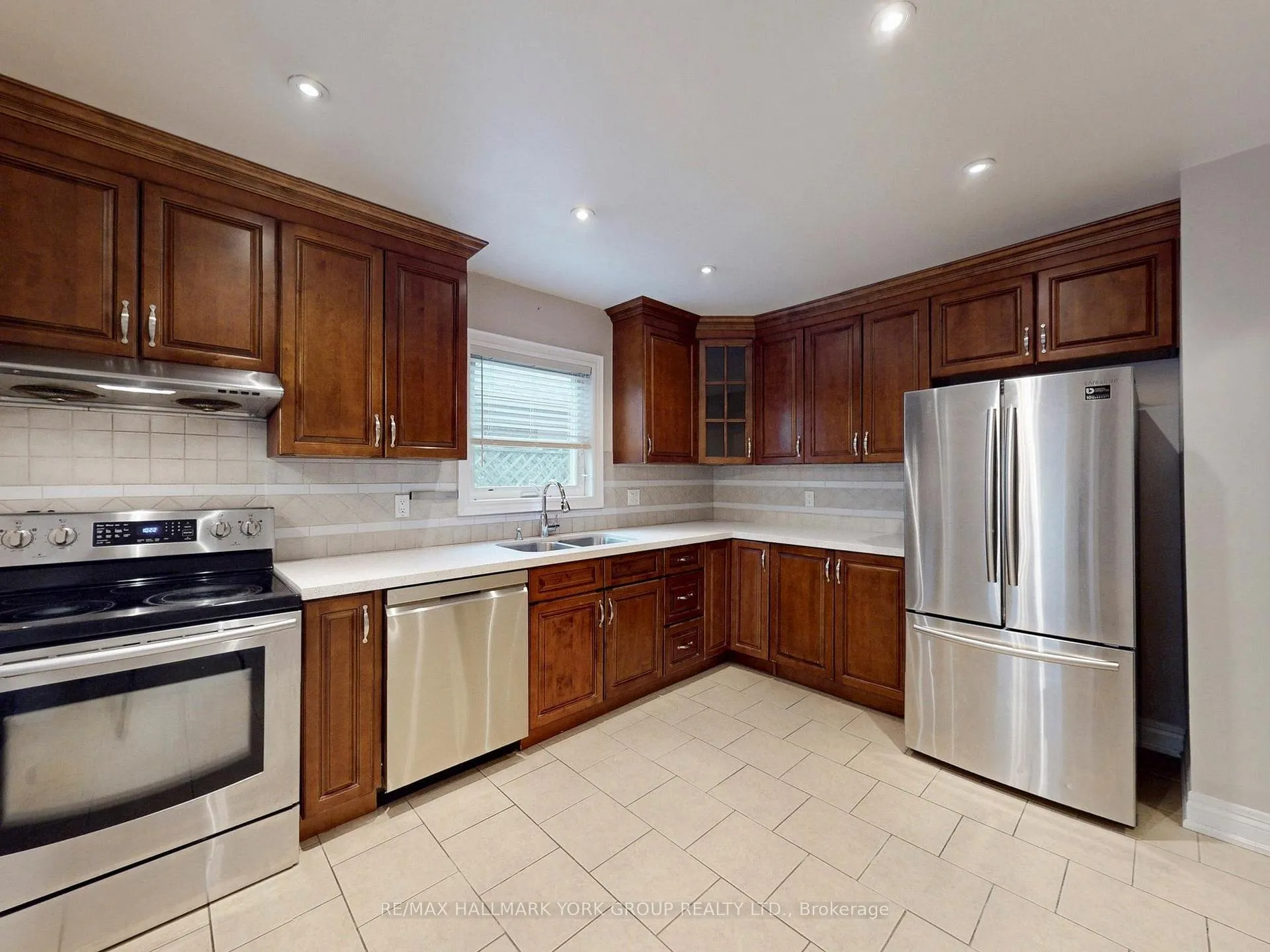 Photo 9 of 161 Spruce Street, Aurora, Aurora Village — HOMEH