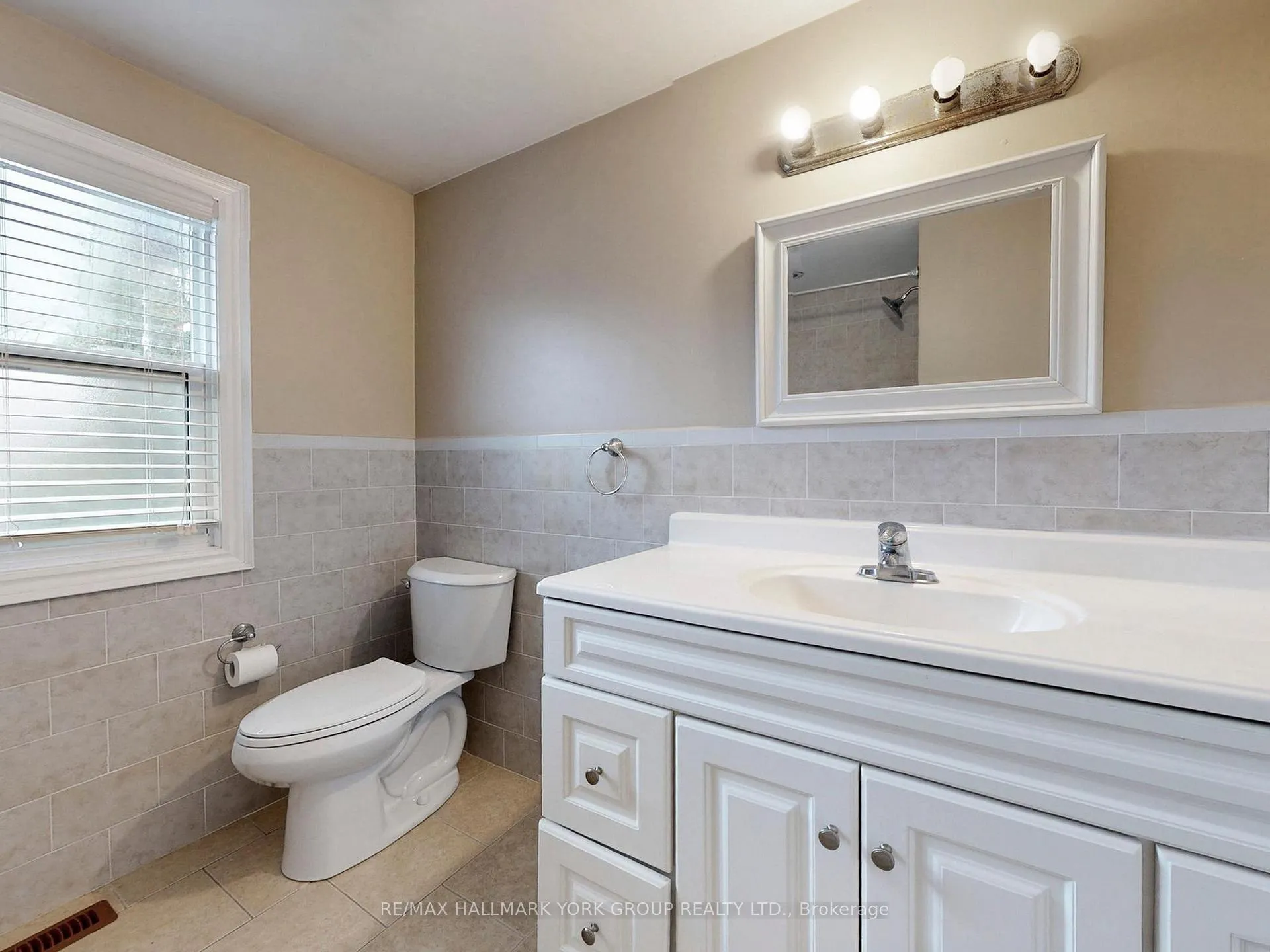 Photo 30 of 161 Spruce Street, Aurora, Aurora Village — HOMEH