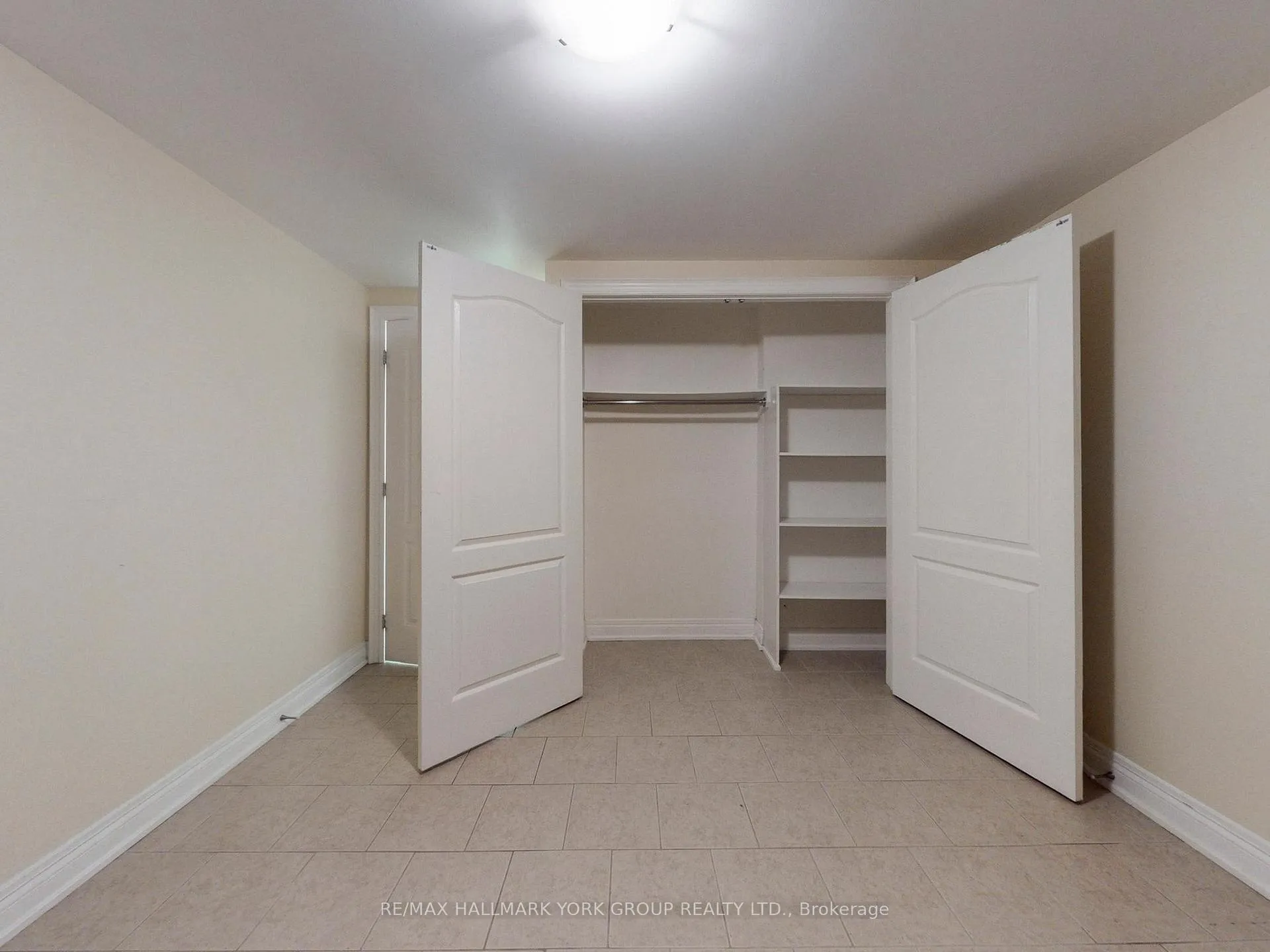 Photo 38 of 161 Spruce Street, Aurora, Aurora Village — HOMEH