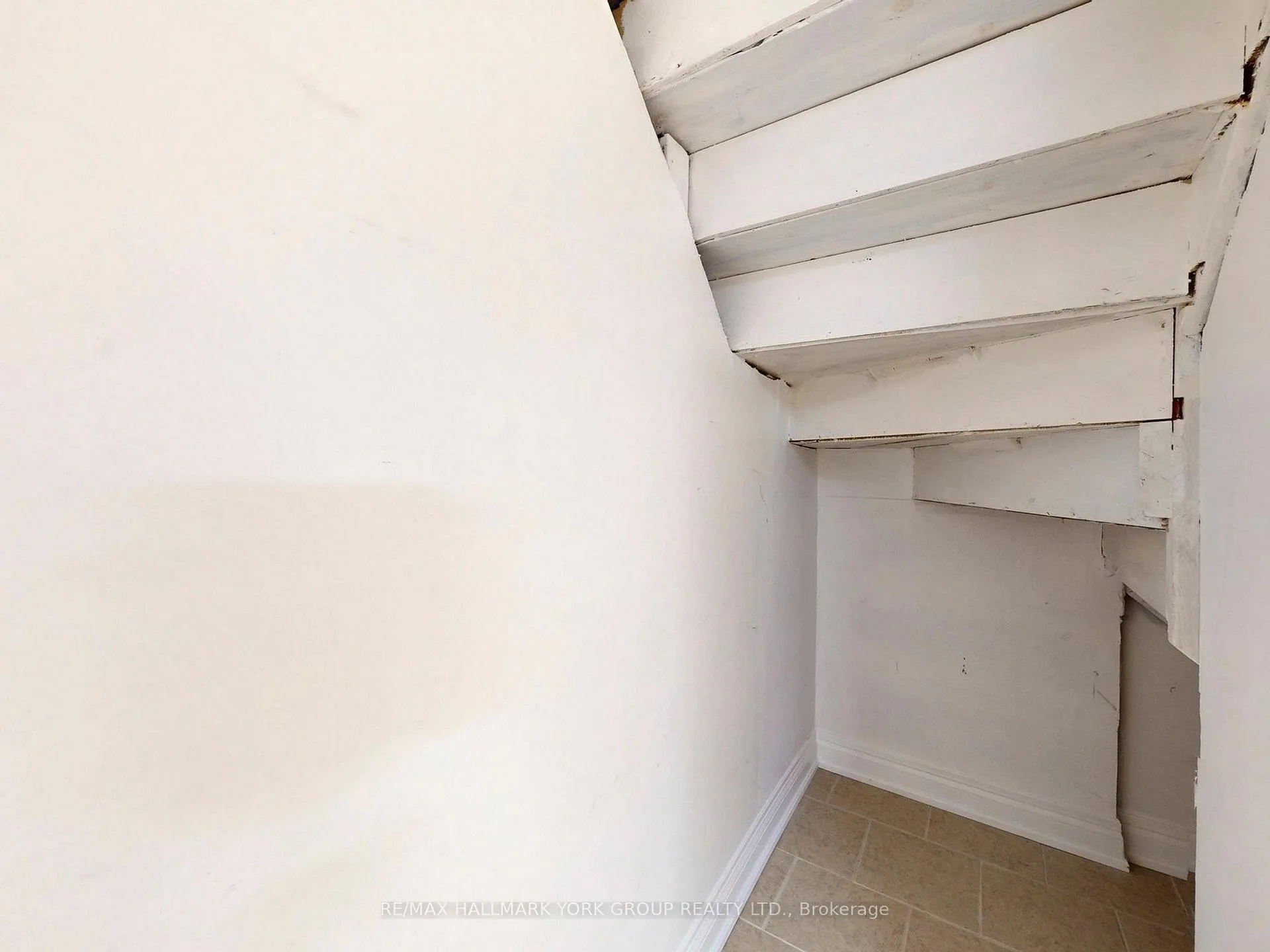 Photo 41 of 161 Spruce Street, Aurora, Aurora Village — HOMEH