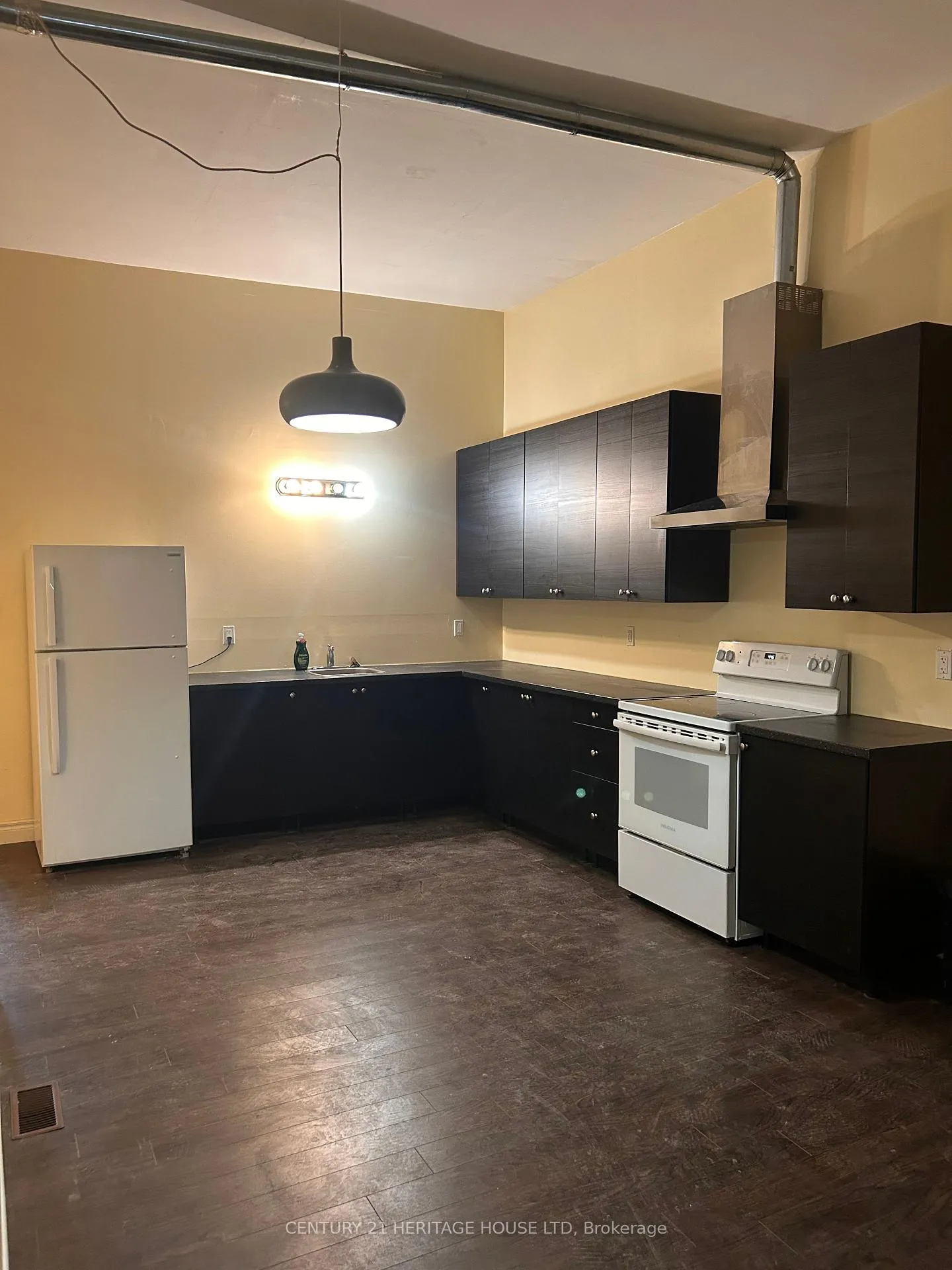 Photo 6 of Unit Lower, 11 Hiawatha Street, St. Thomas — HOMEH