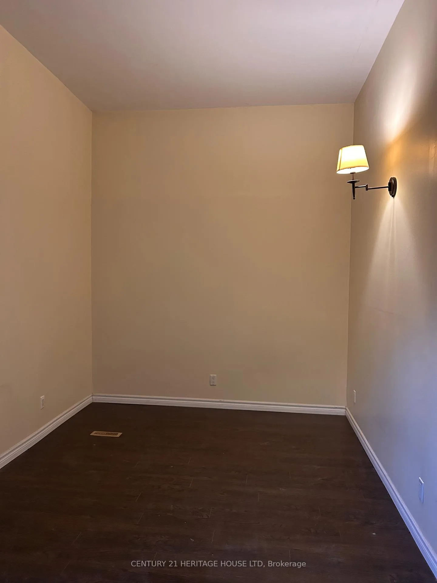 Photo 8 of Unit Lower, 11 Hiawatha Street, St. Thomas — HOMEH