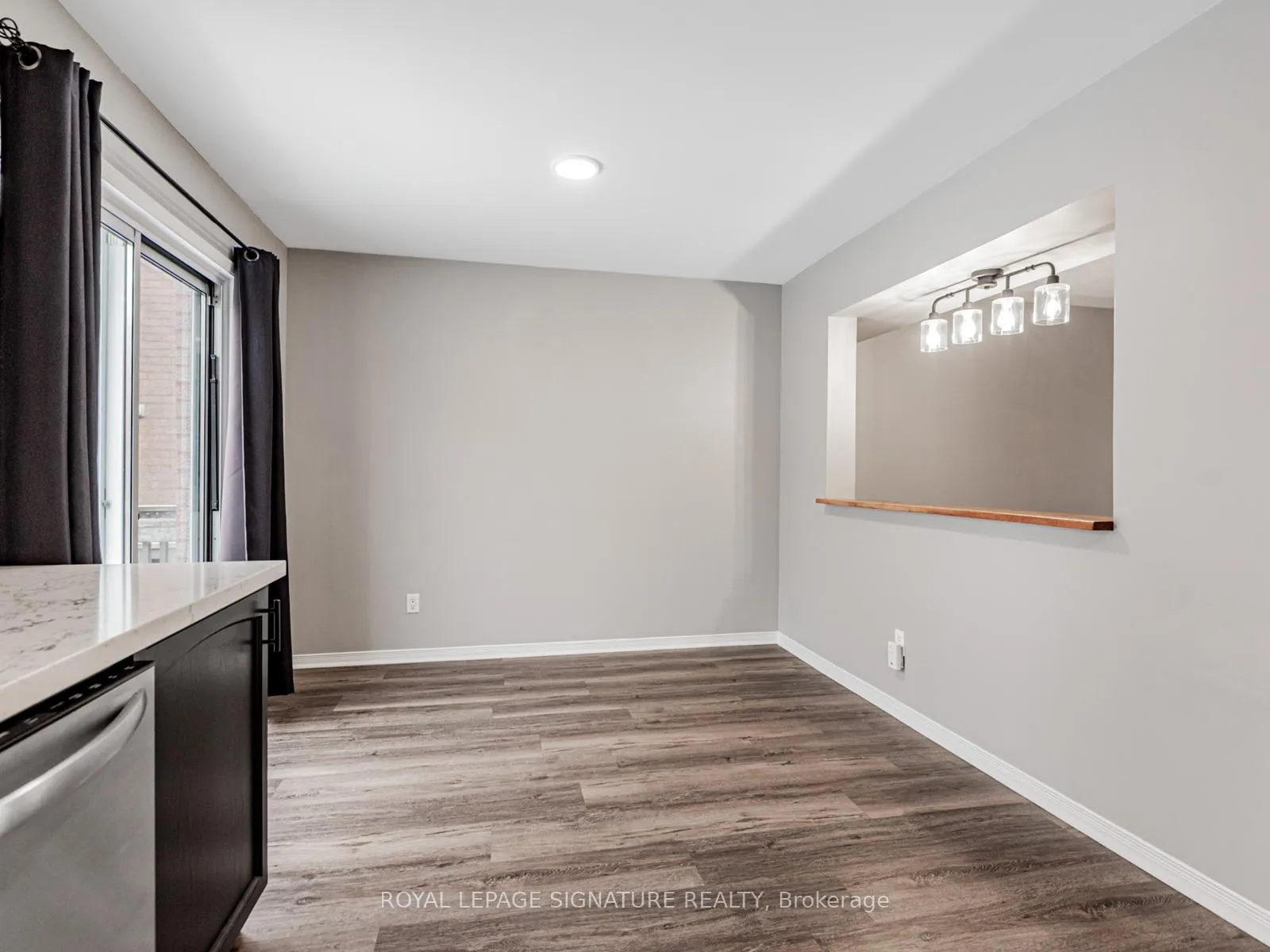 Photo 12 of 10 Laidlaw Drive, Barrie, West Bayfield — HOMEH