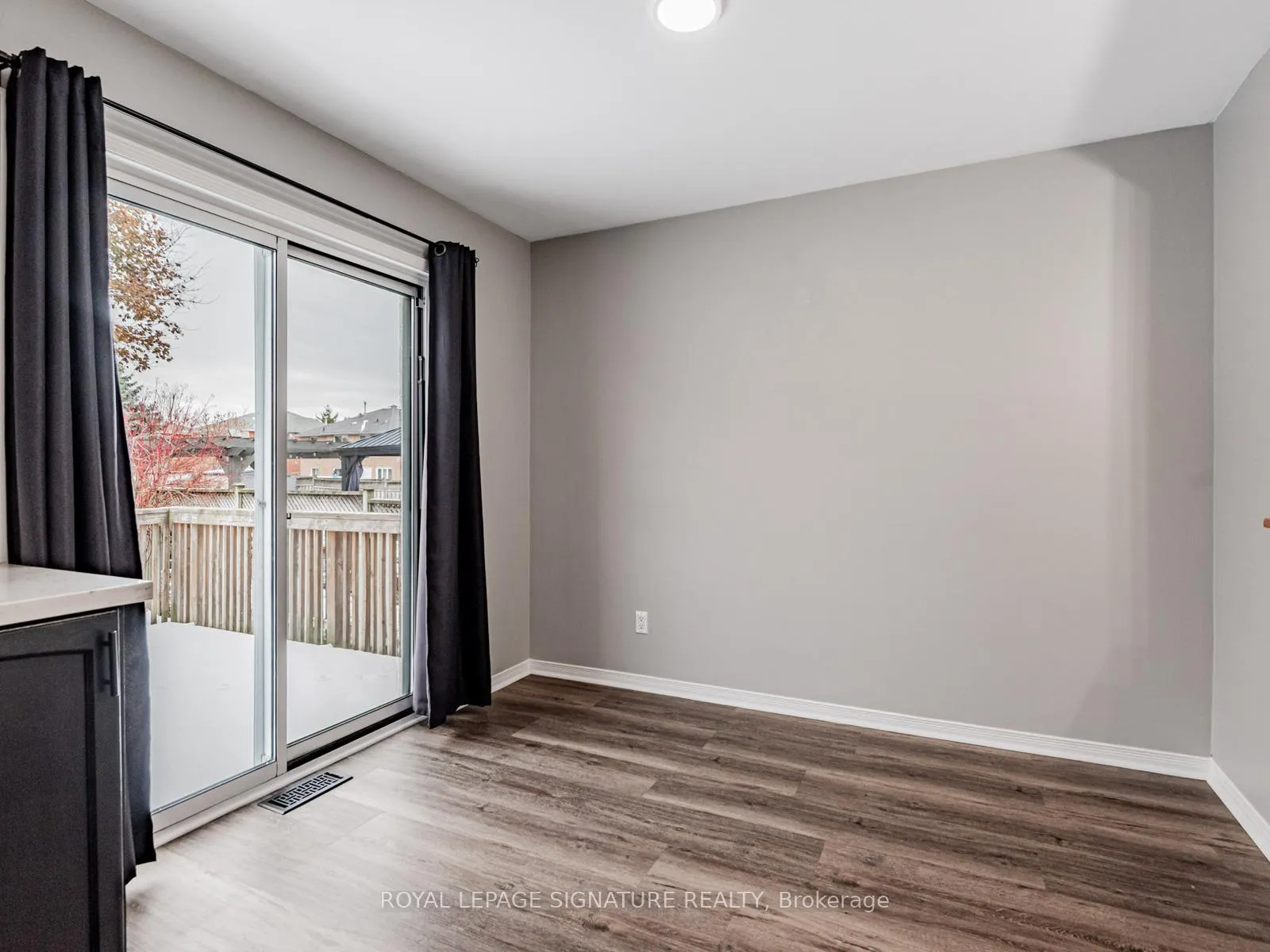 Photo 13 of 10 Laidlaw Drive, Barrie, West Bayfield — HOMEH