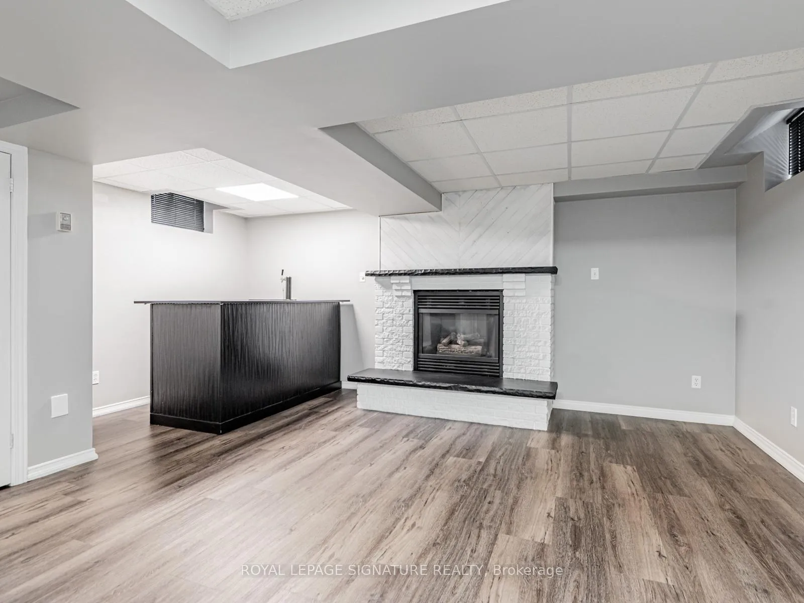Photo 24 of 10 Laidlaw Drive, Barrie, West Bayfield — HOMEH