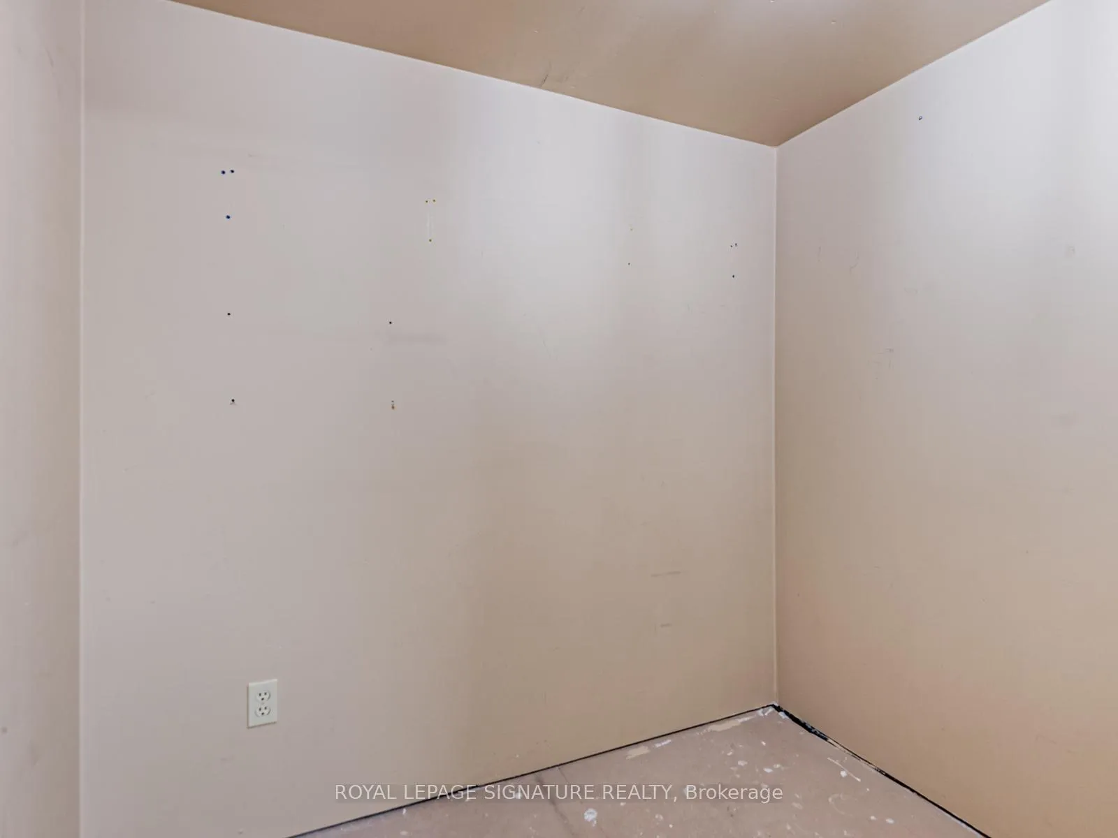 Photo 28 of 10 Laidlaw Drive, Barrie, West Bayfield — HOMEH