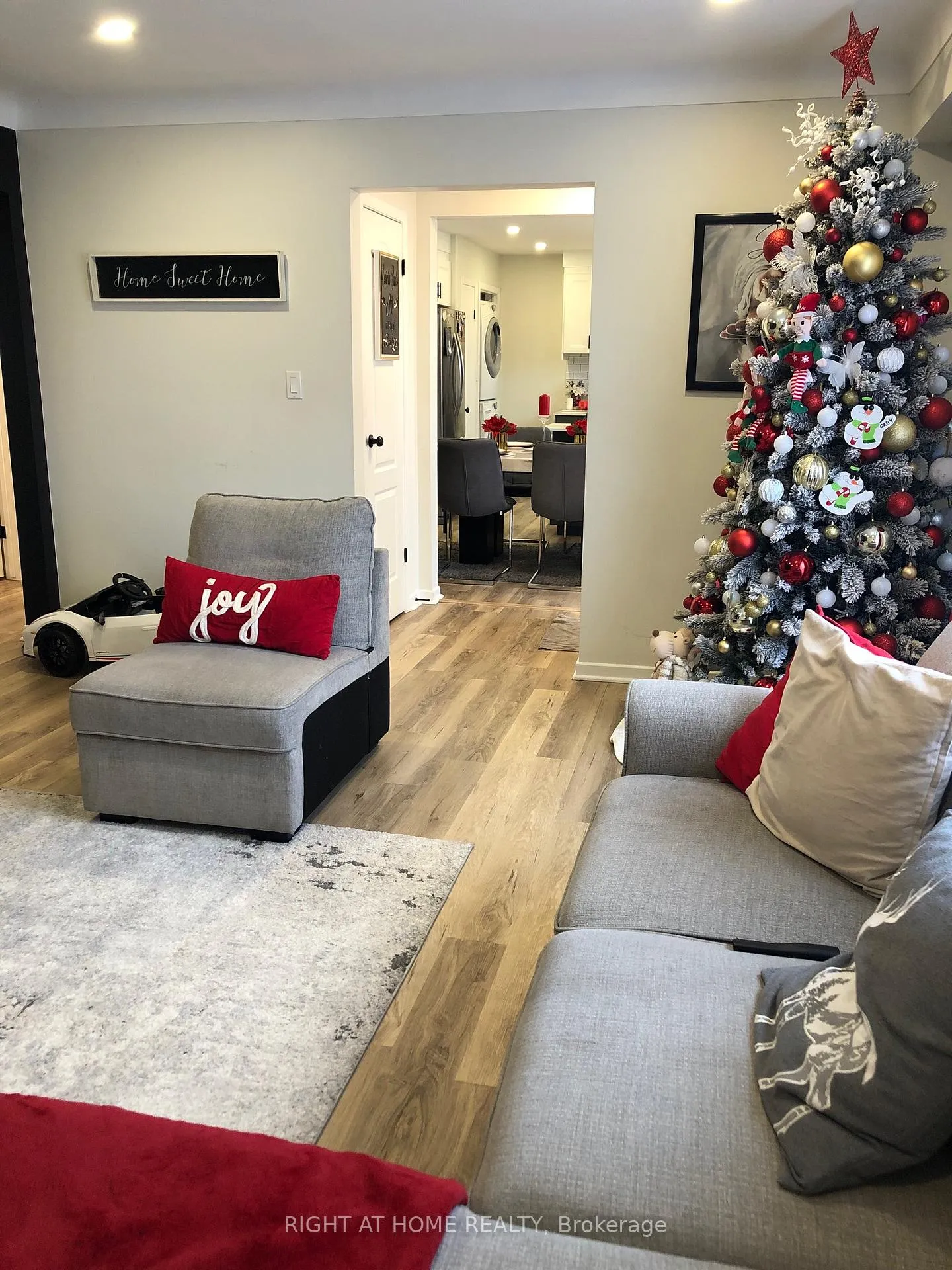 Photo 4 of 564 Lake Street, St. Catharines, Lakeport — HOMEH