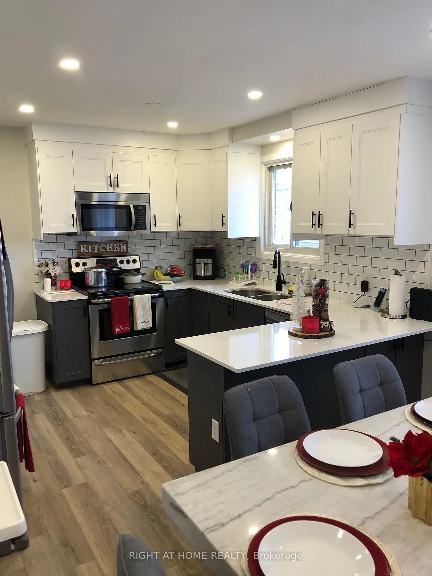 Photo 21 of 564 Lake Street, St. Catharines, Lakeport — HOMEH