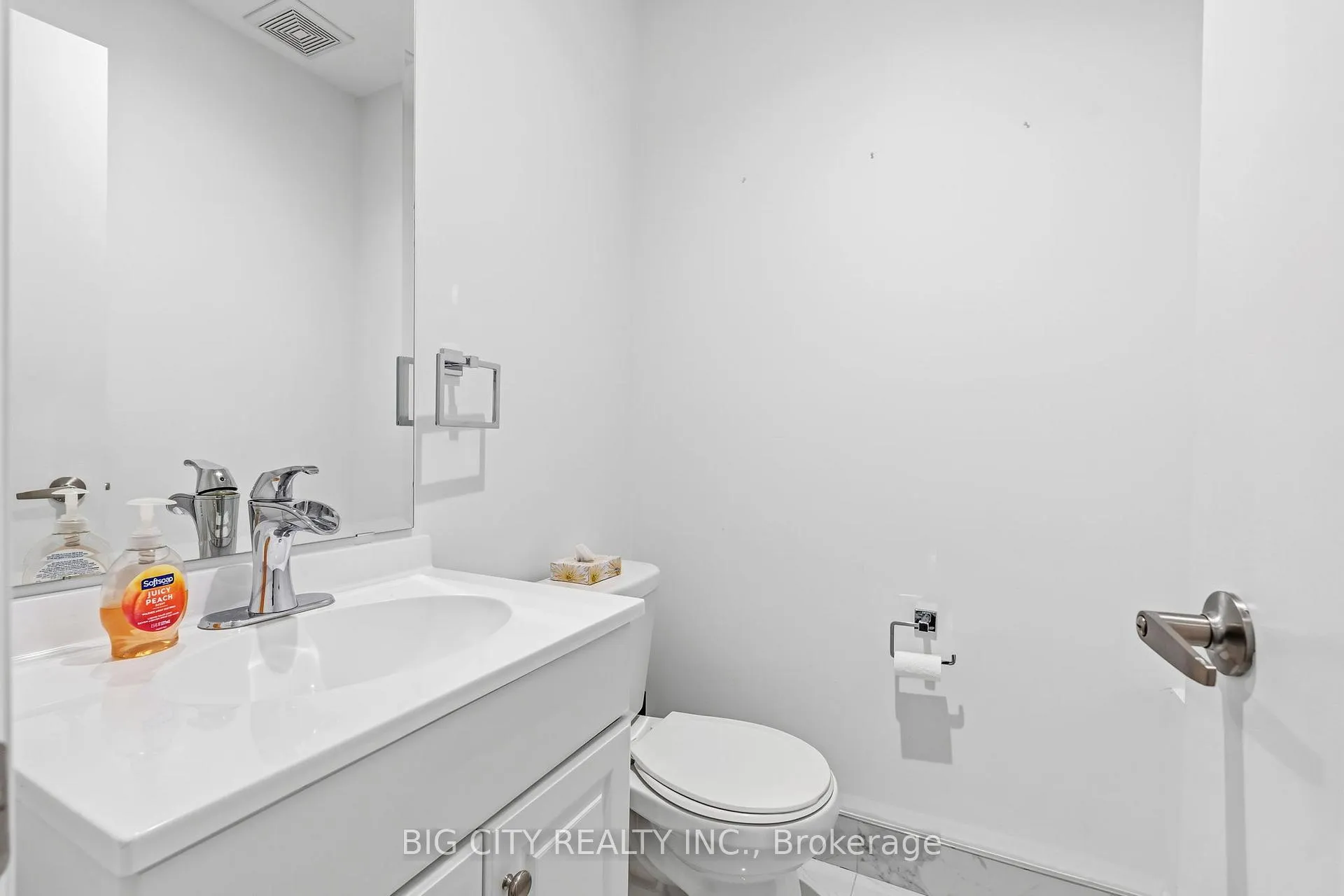 Photo 16 of 4 Jerseyville Way, Whitby, Downtown Whitby — HOMEH