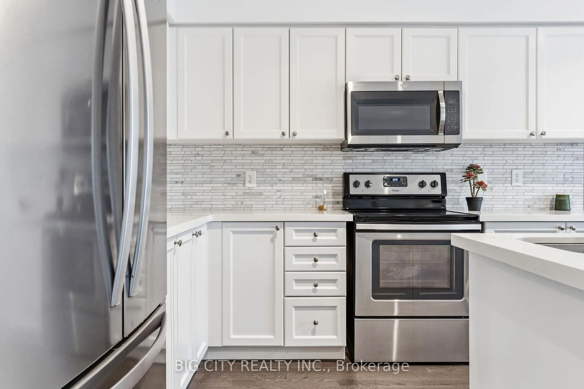 Photo 17 of 4 Jerseyville Way, Whitby, Downtown Whitby — HOMEH