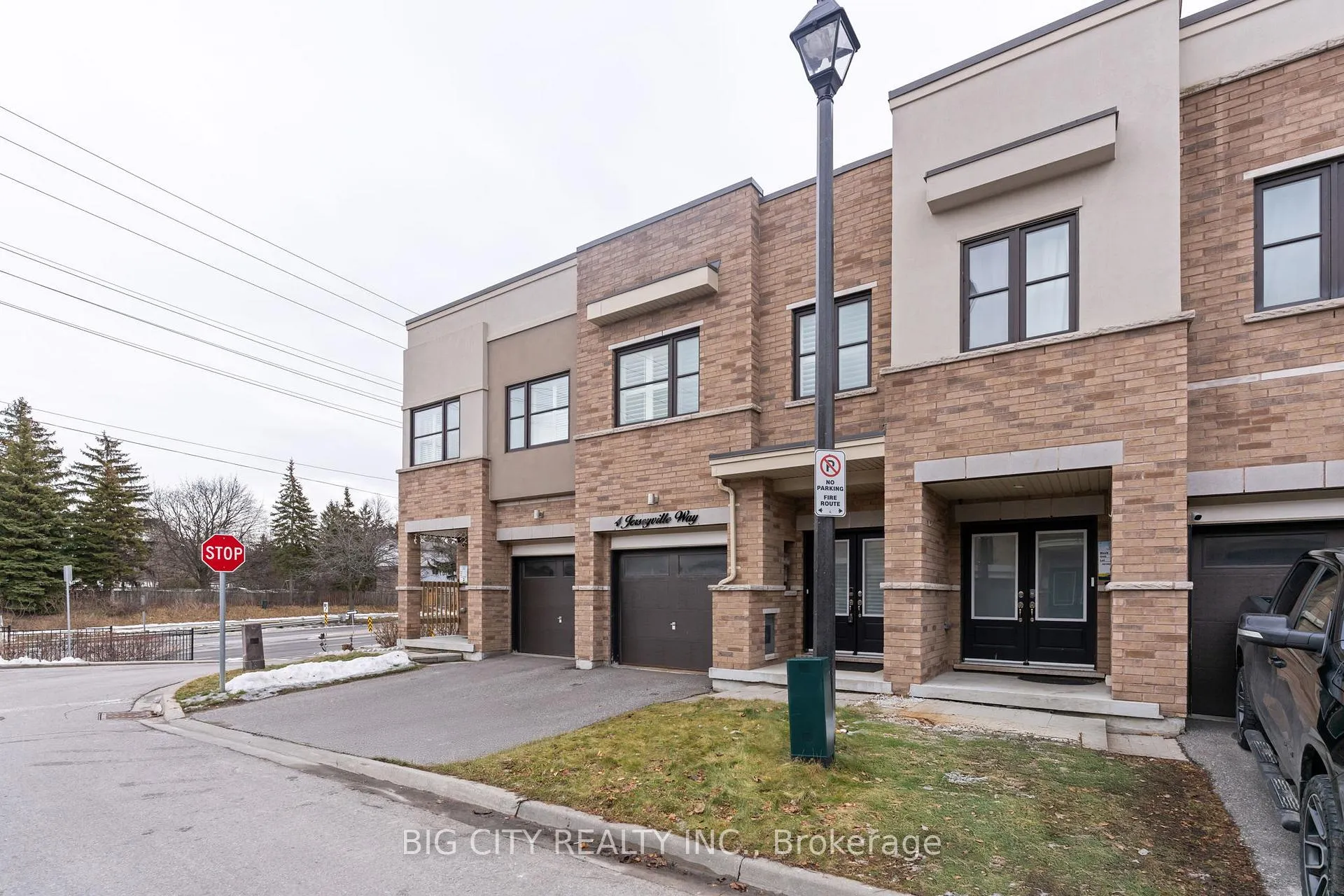 Photo 34 of 4 Jerseyville Way, Whitby, Downtown Whitby — HOMEH