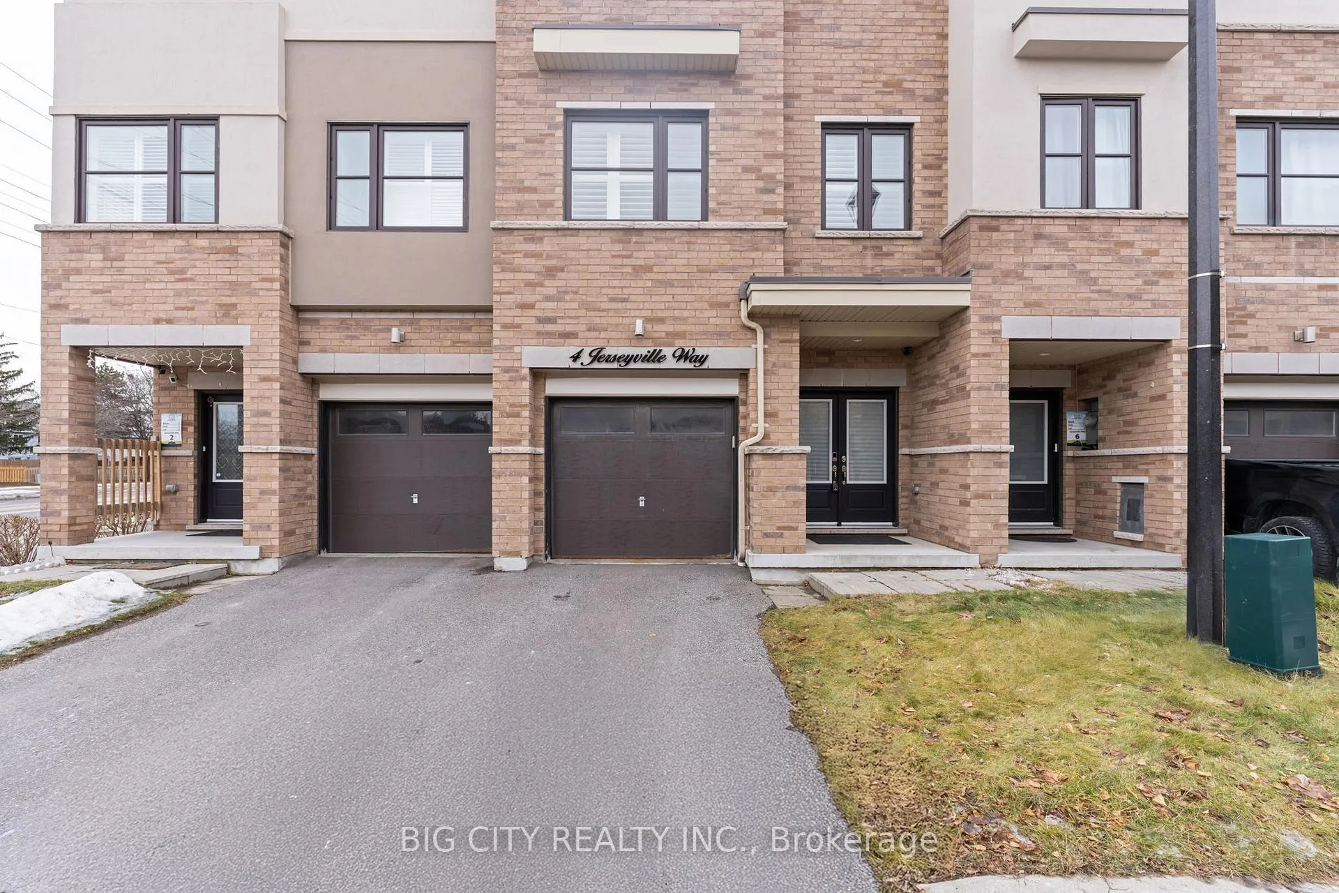 Photo 35 of 4 Jerseyville Way, Whitby, Downtown Whitby — HOMEH
