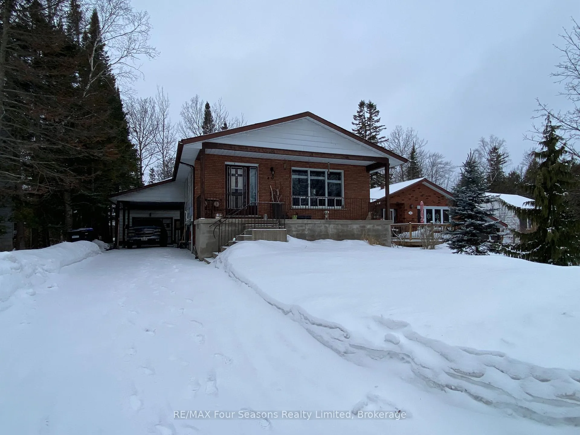 Photo 1 of Unit Lower, 40 59th Street S, Wasaga Beach — HOMEH