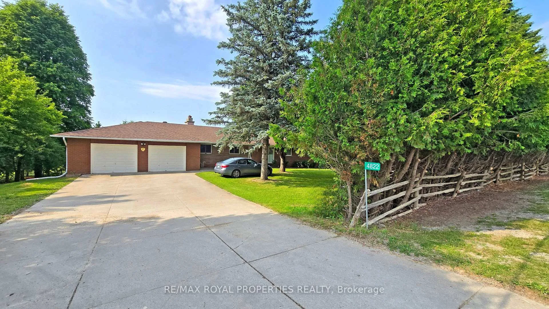 Front of 4822 2nd Line