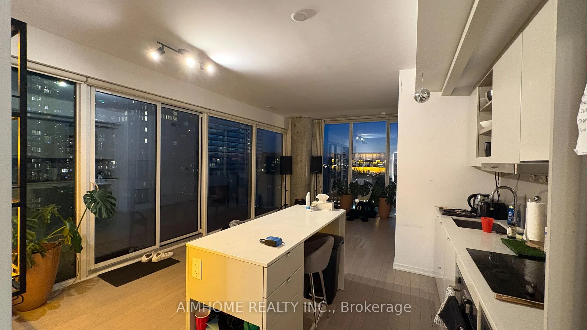 Photo 5 of Unit 1909, 101 Peter Street, Toronto, Waterfront Communities — HOMEH