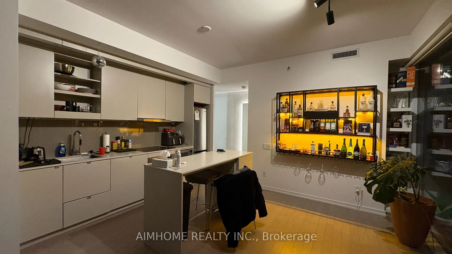 Photo 6 of Unit 1909, 101 Peter Street, Toronto, Waterfront Communities — HOMEH