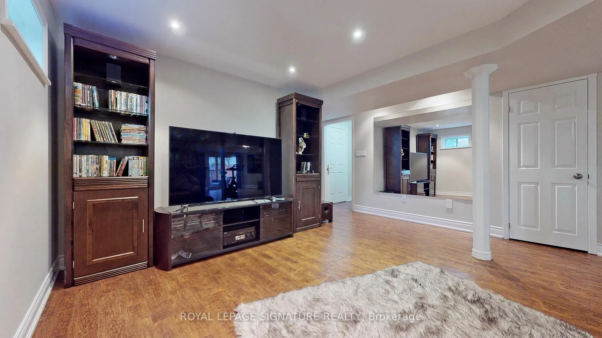 Photo 2 of Unit Lower, 30 Knole Haven Drive, Aurora, Aurora Highlands — HOMEH