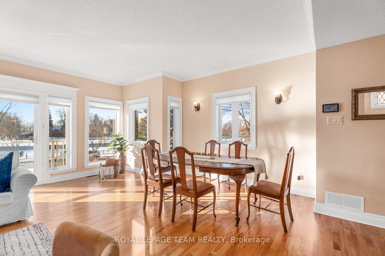 Photo 8 of 365 Echo Drive, Ottawa, Ottawa East — HOMEH