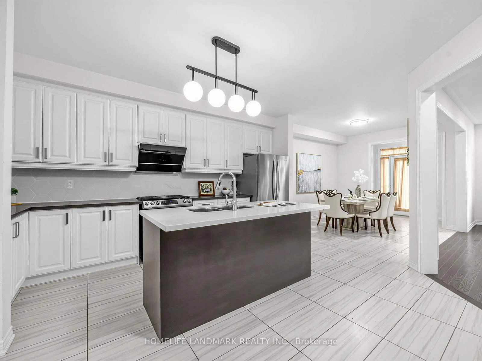Photo 5 of 25 Gordon Landon Drive, Markham, Cornell — HOMEH