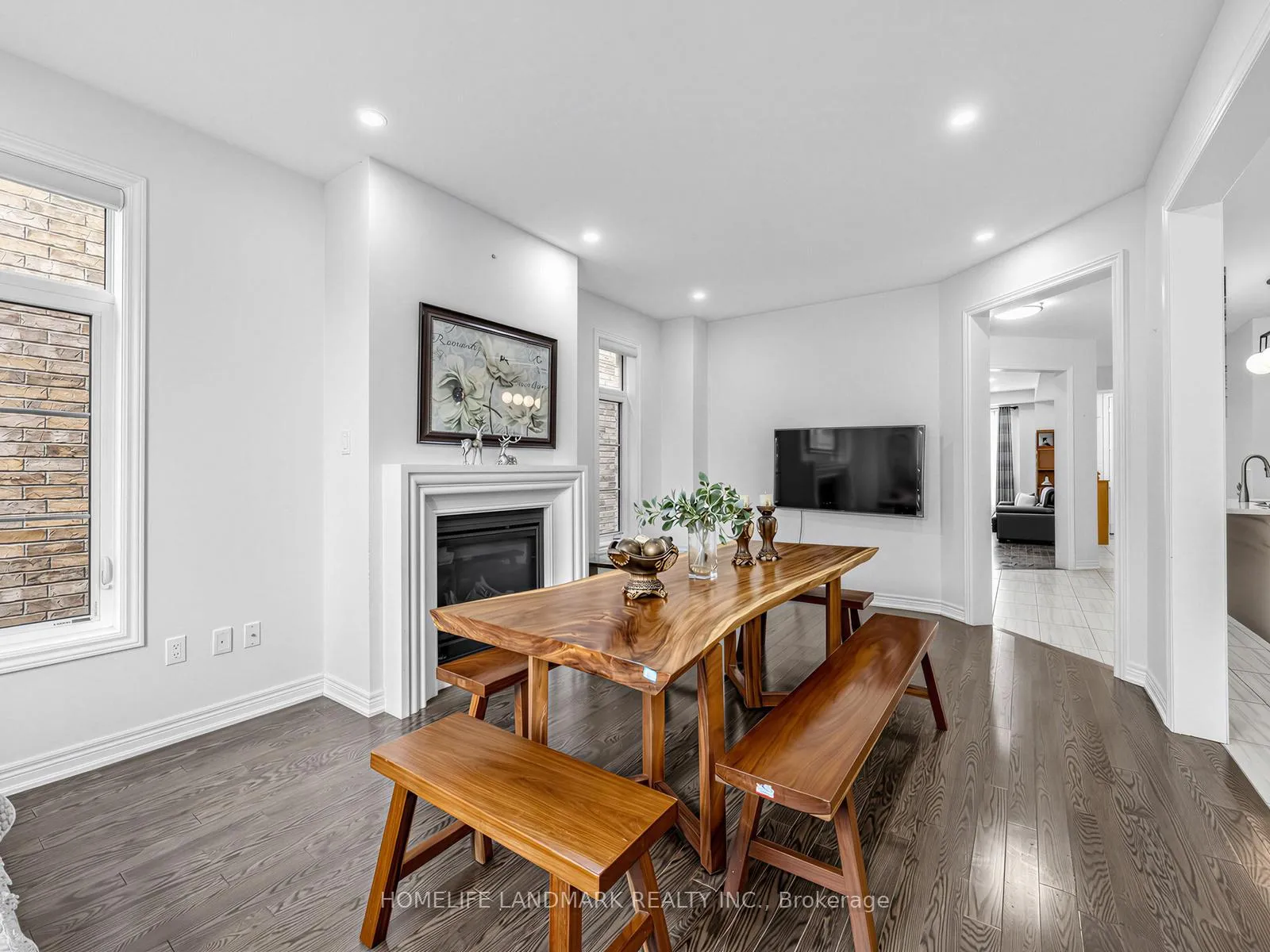 Photo 11 of 25 Gordon Landon Drive, Markham, Cornell — HOMEH