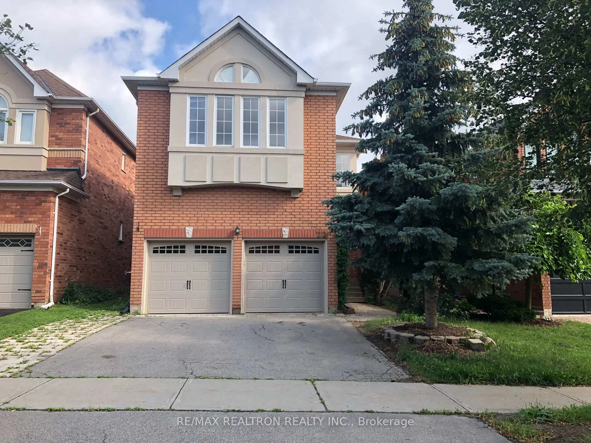 Photo 1 of 22 Desert View Crescent, Richmond Hill, Westbrook — HOMEH