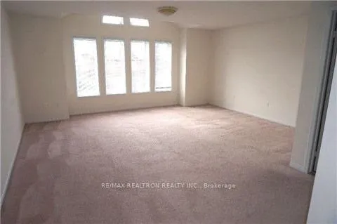 Photo 8 of 22 Desert View Crescent, Richmond Hill, Westbrook — HOMEH