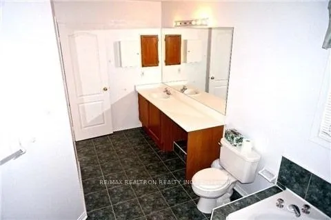 Photo 11 of 22 Desert View Crescent, Richmond Hill, Westbrook — HOMEH