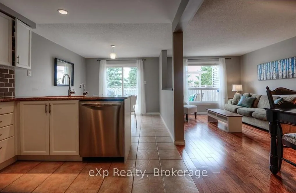 Photo 6 of 543 Chesapeake Crescent, Waterloo — HOMEH