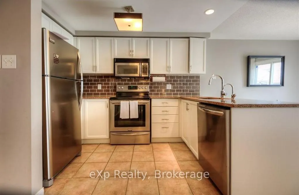 Photo 8 of 543 Chesapeake Crescent, Waterloo — HOMEH
