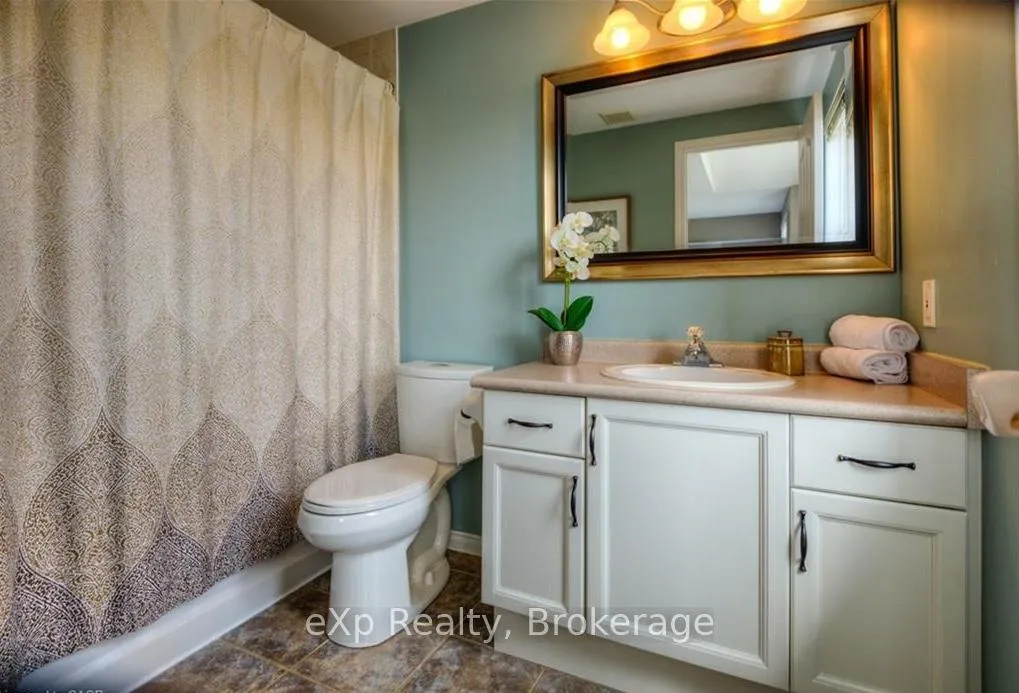 Photo 15 of 543 Chesapeake Crescent, Waterloo — HOMEH