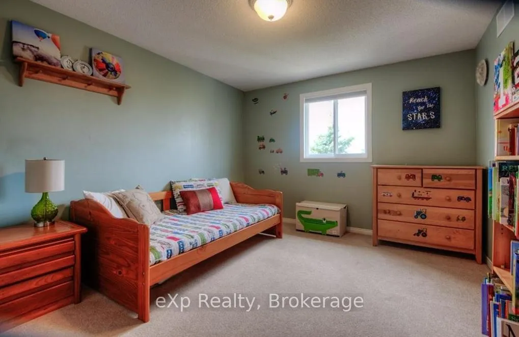 Photo 16 of 543 Chesapeake Crescent, Waterloo — HOMEH