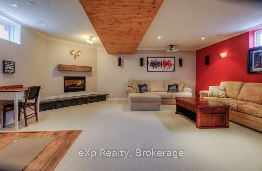 Photo 19 of 543 Chesapeake Crescent, Waterloo — HOMEH