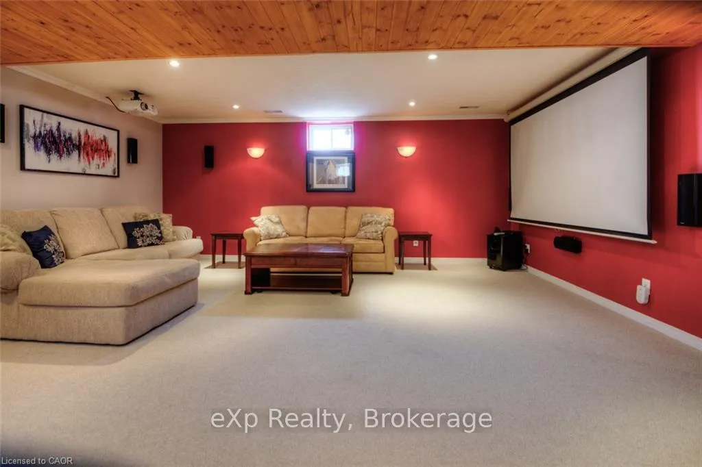 Photo 20 of 543 Chesapeake Crescent, Waterloo — HOMEH