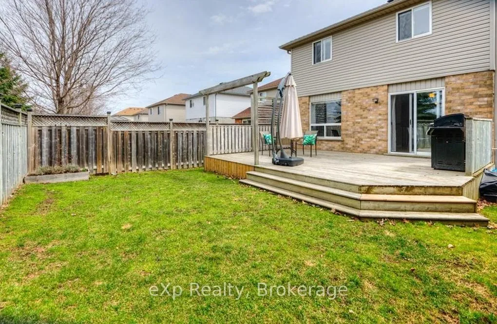 Photo 23 of 543 Chesapeake Crescent, Waterloo — HOMEH