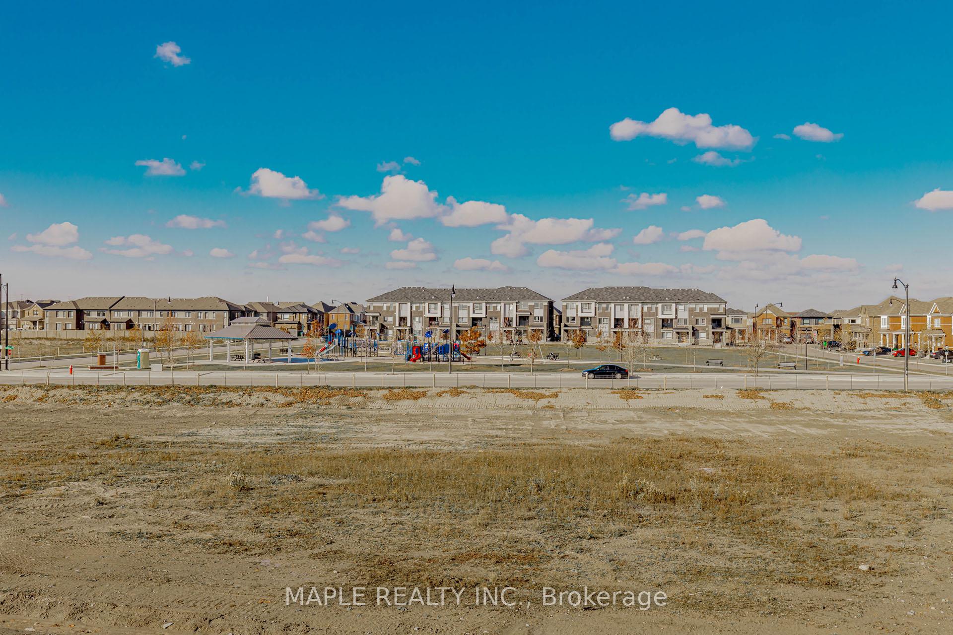Photo 32 of 18 Boothill Drive, Brampton, Northwest Brampton — HOMEH