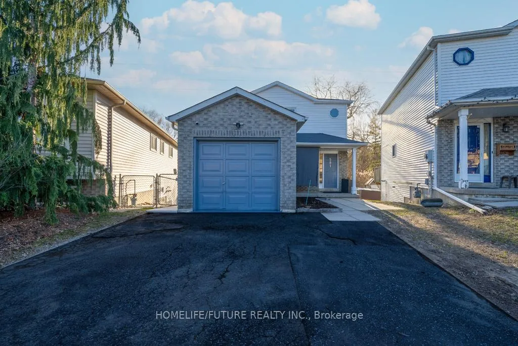 Photo 1 of Unit Upper, 581 Pondtail Court, Oshawa, Pinecrest — HOMEH