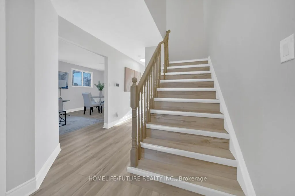 Photo 3 of Unit Upper, 581 Pondtail Court, Oshawa, Pinecrest — HOMEH