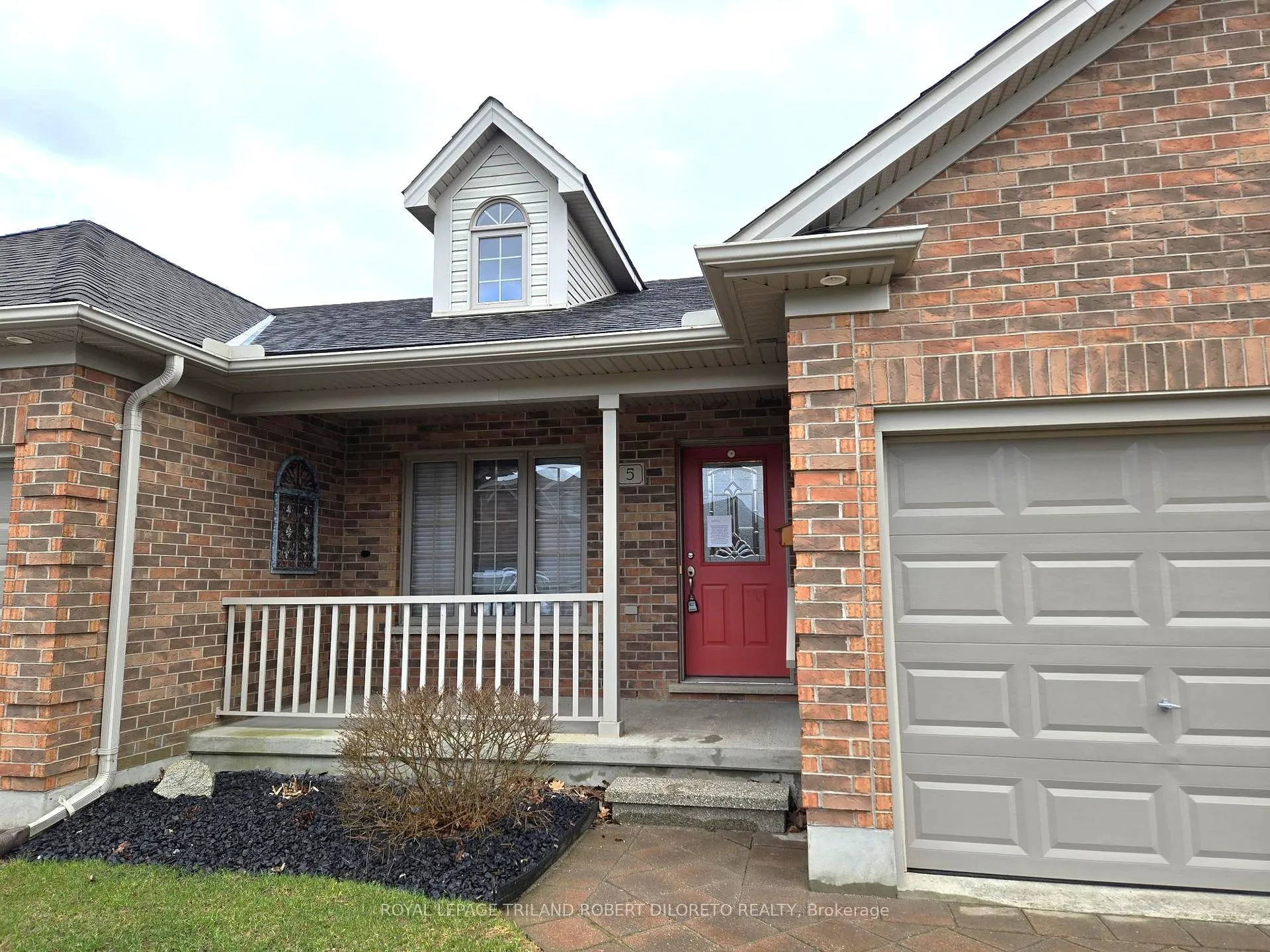 Photo 2 of Unit 5, 5 Foxhollow Drive, Thames Centre, Dorchester — HOMEH