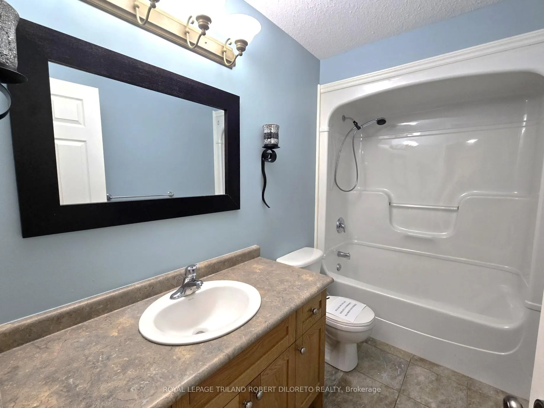 Photo 20 of Unit 5, 5 Foxhollow Drive, Thames Centre, Dorchester — HOMEH