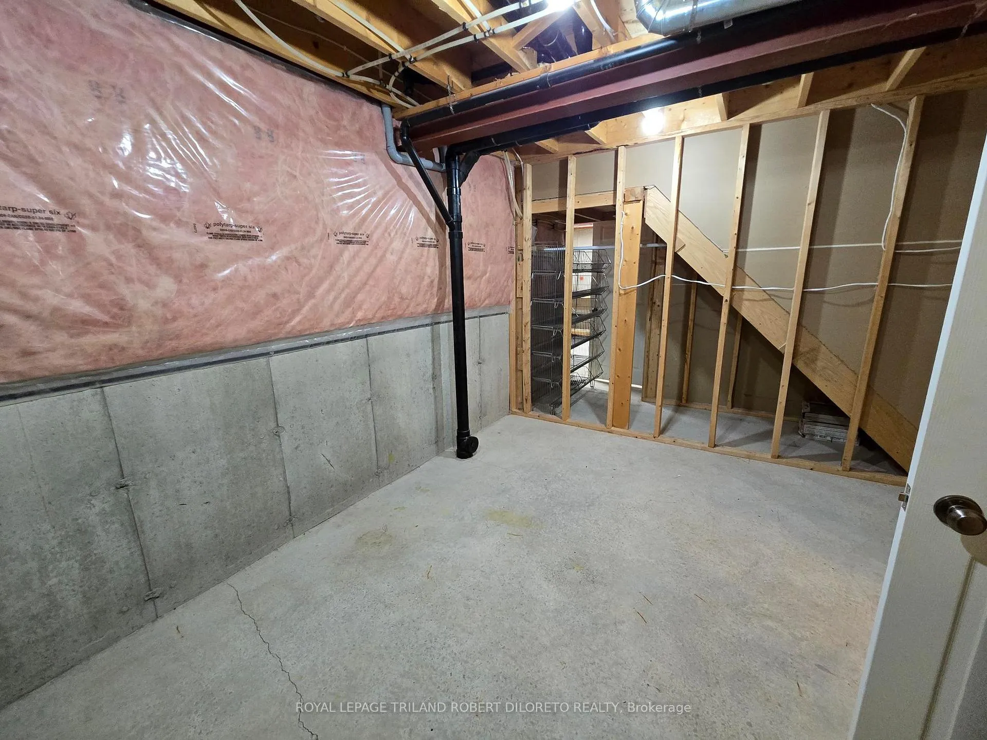 Photo 29 of Unit 5, 5 Foxhollow Drive, Thames Centre, Dorchester — HOMEH