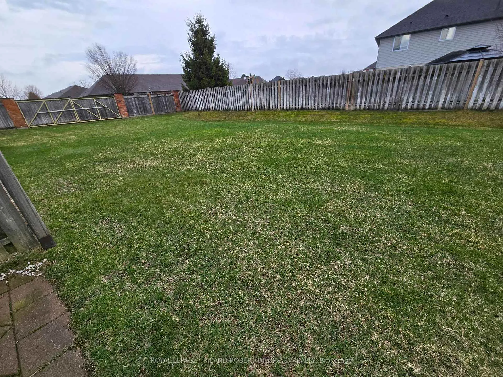 Photo 33 of Unit 5, 5 Foxhollow Drive, Thames Centre, Dorchester — HOMEH