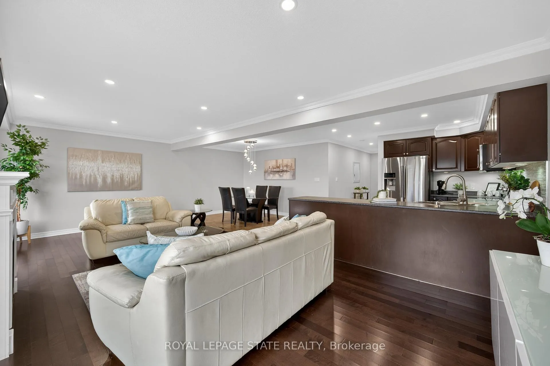 Photo 18 of 300 Pinehill Drive, Hamilton, Stoney Creek — HOMEH