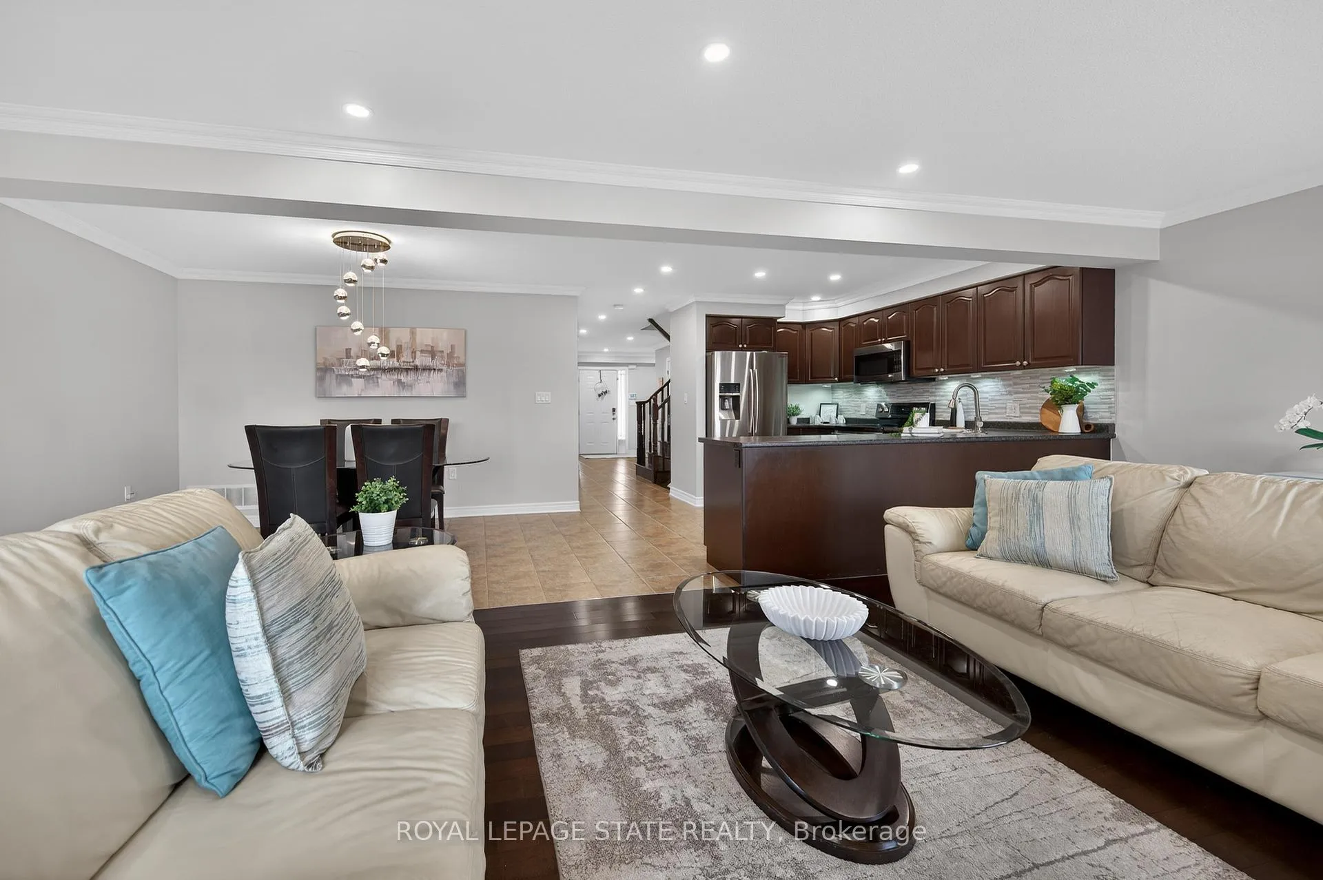 Photo 22 of 300 Pinehill Drive, Hamilton, Stoney Creek — HOMEH