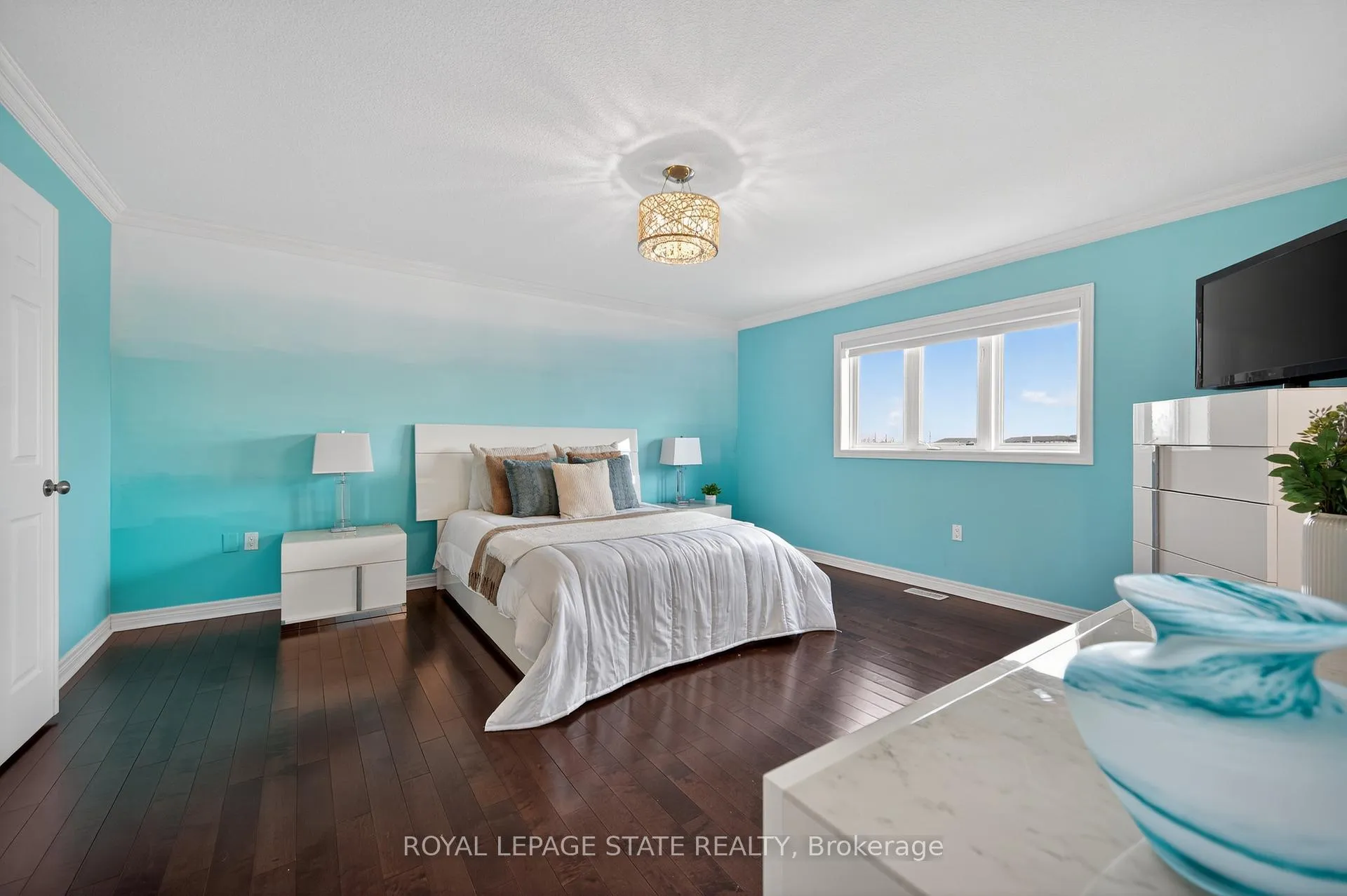 Photo 24 of 300 Pinehill Drive, Hamilton, Stoney Creek — HOMEH