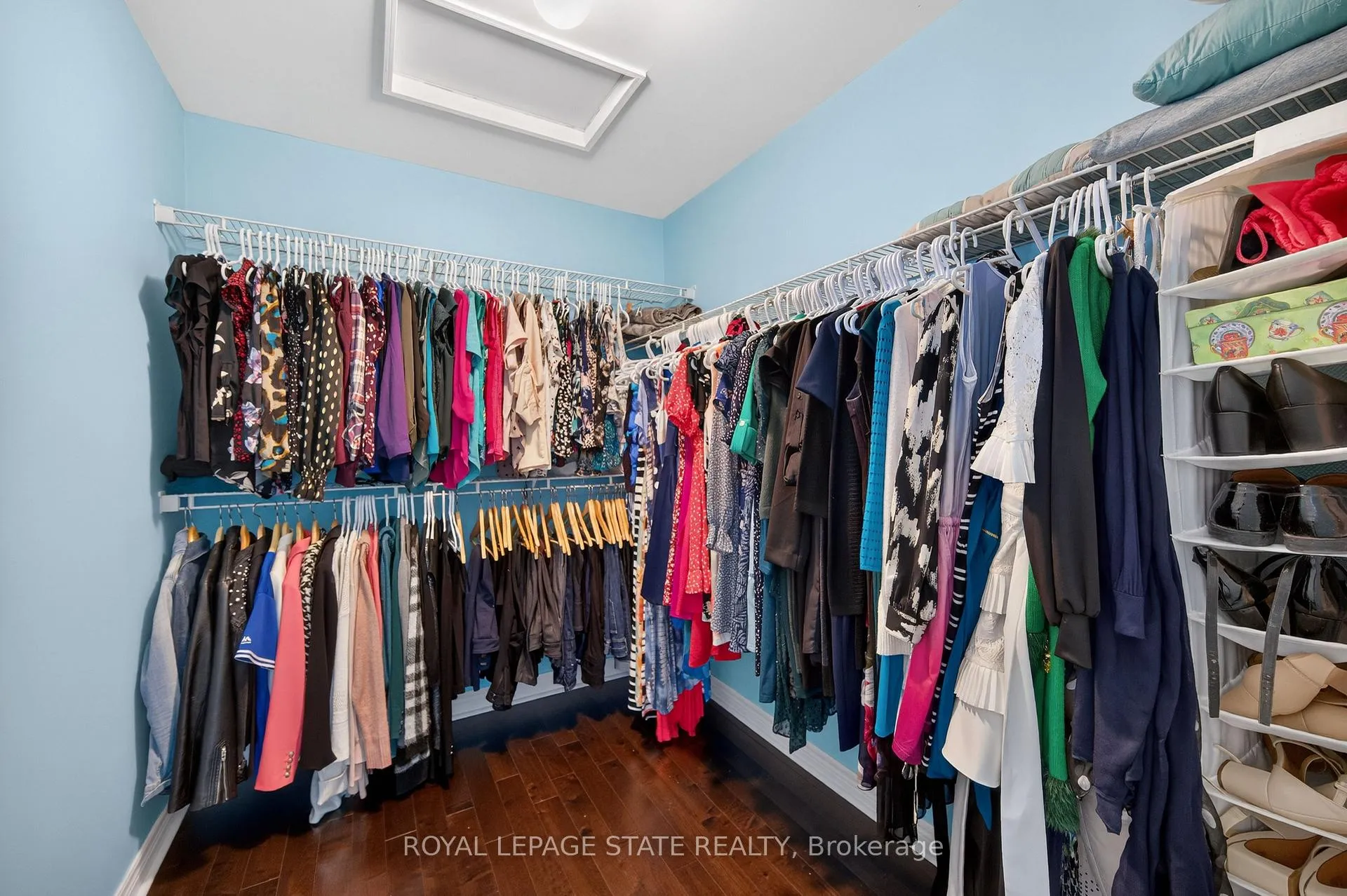 Photo 29 of 300 Pinehill Drive, Hamilton, Stoney Creek — HOMEH