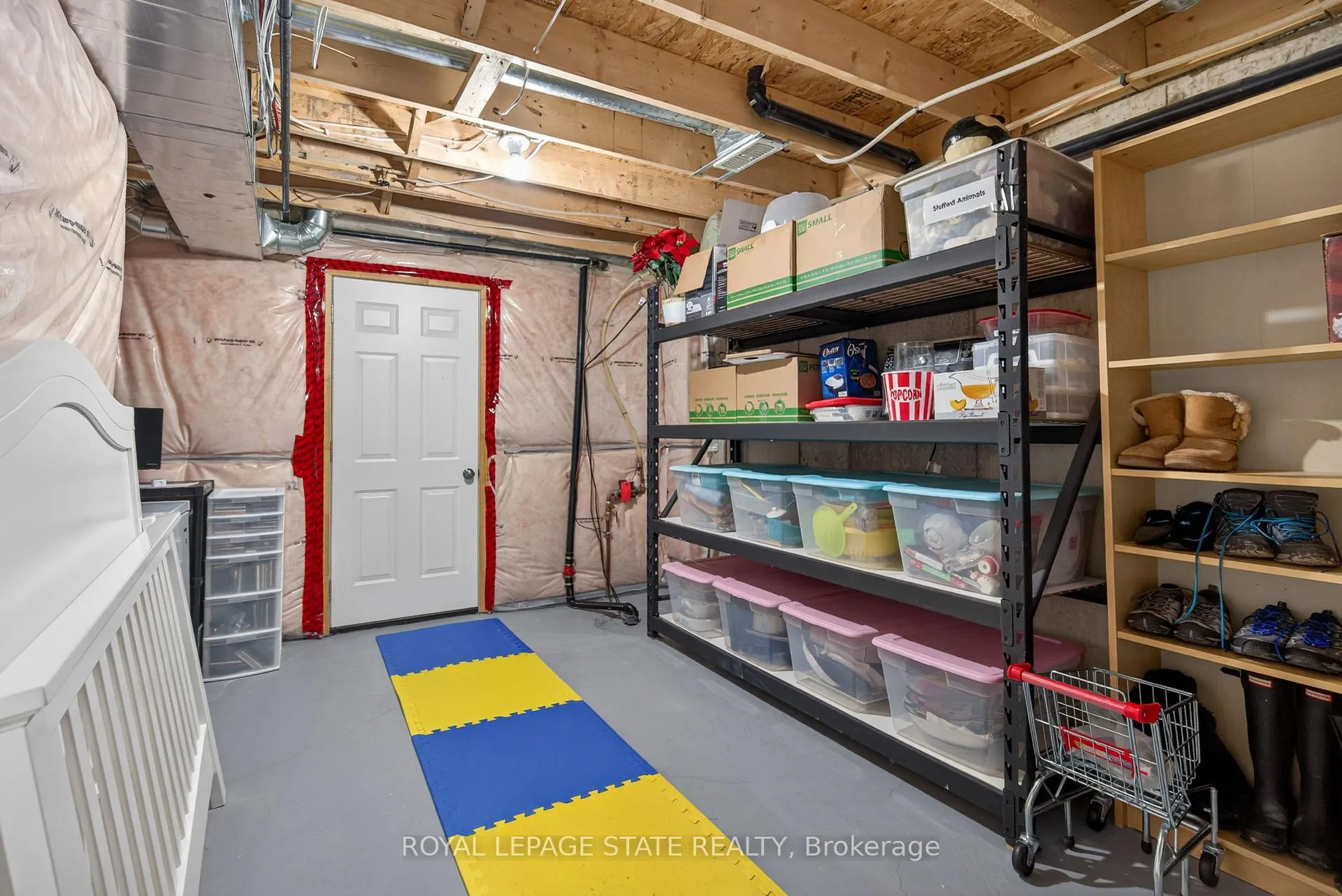 Photo 43 of 300 Pinehill Drive, Hamilton, Stoney Creek — HOMEH