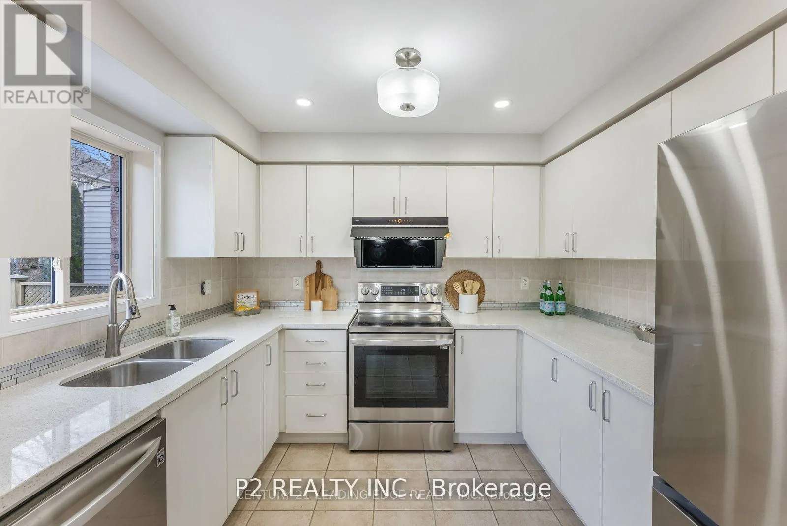 Photo 16 of 8 Parish Avenue, Ajax, South East — HOMEH
